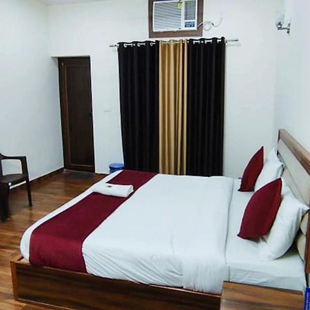 Luxury Rooms In Safdarjung Enclave Near Aiims & Safdarjung Hospital New Delhi Exterior foto