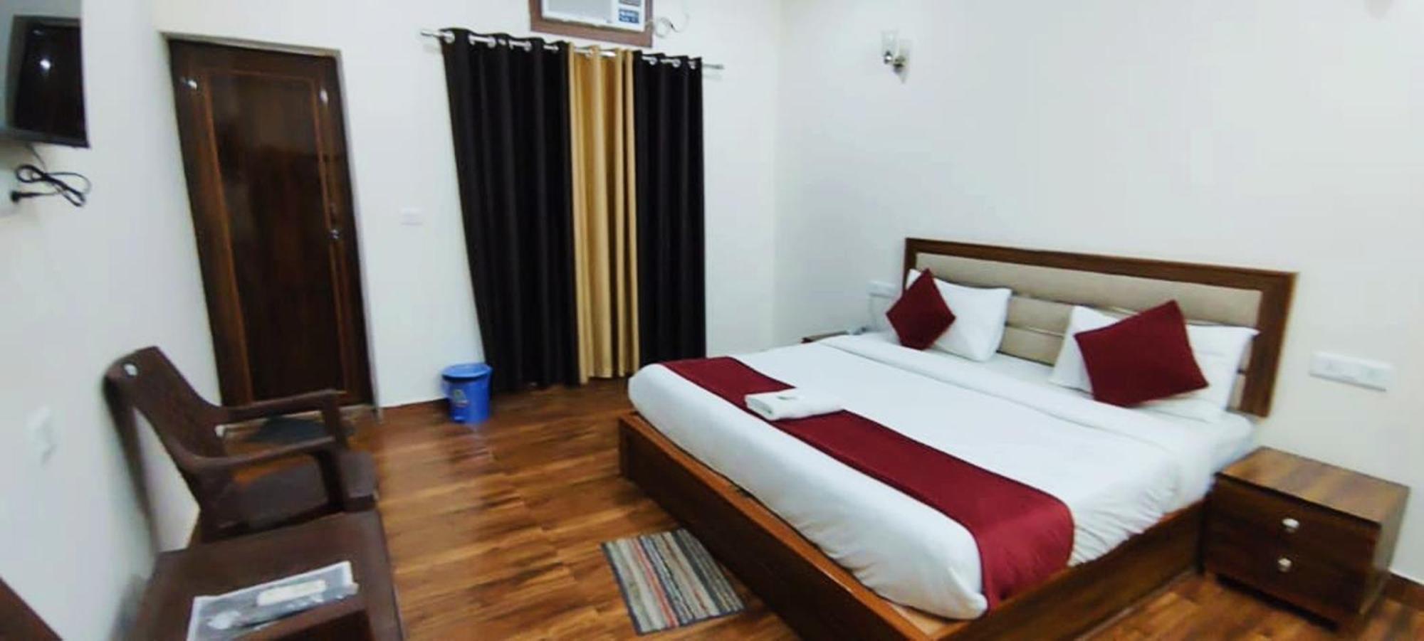 Luxury Rooms In Safdarjung Enclave Near Aiims & Safdarjung Hospital New Delhi Exterior foto