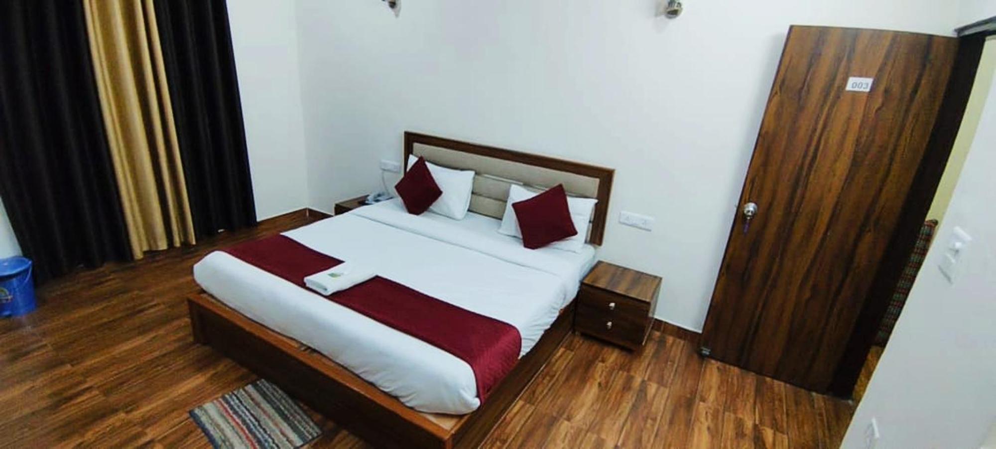 Luxury Rooms In Safdarjung Enclave Near Aiims & Safdarjung Hospital New Delhi Exterior foto