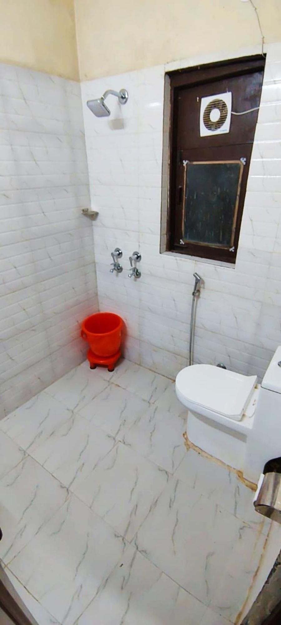 Luxury Rooms In Safdarjung Enclave Near Aiims & Safdarjung Hospital New Delhi Exterior foto