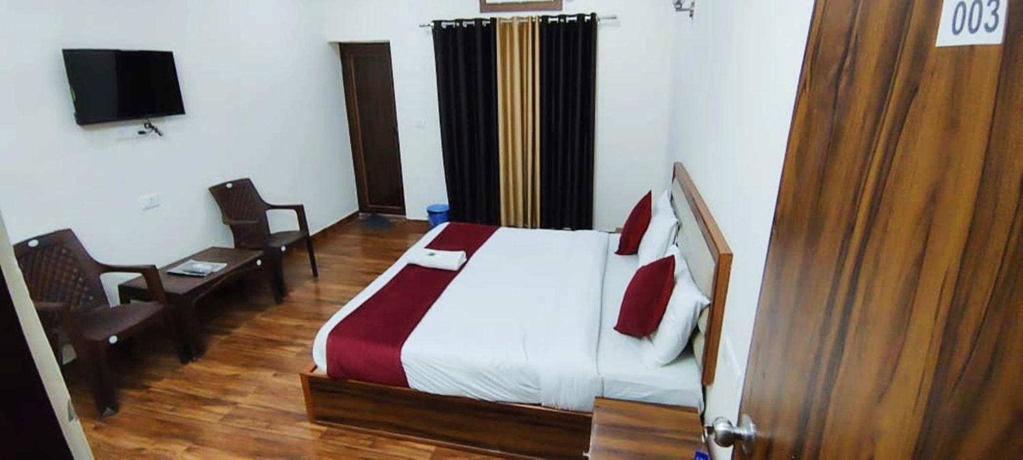 Luxury Rooms In Safdarjung Enclave Near Aiims & Safdarjung Hospital New Delhi Exterior foto